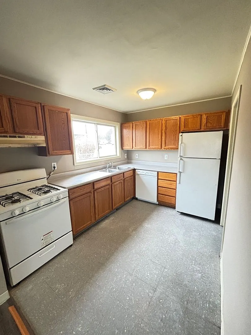 822 W Hill St #1/2 photo 1