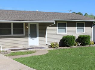 18 N Lang Dr, O Fallon, MO 63366