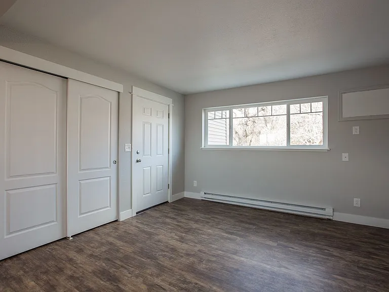 2628 Redwing Rd #8 — Photo 10