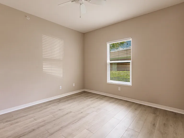 27500 Palmesta Cir #41 — Photo 10