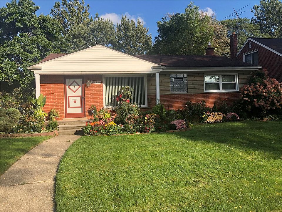 1st image of 24120 Geneva St