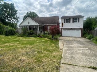 530 Center St, Hubbard, OH 44425