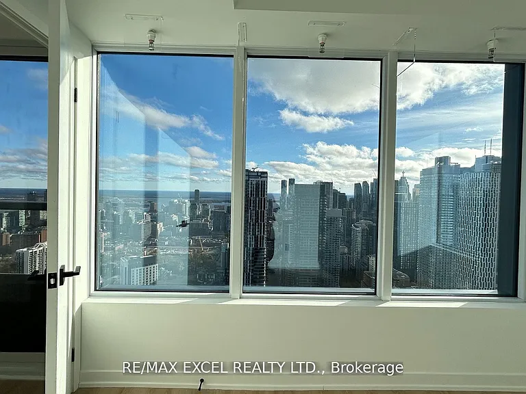 319 Jarvis St #5002 — Photo 9