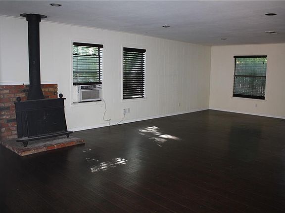 3rd image of 1504 Fannin Dr
