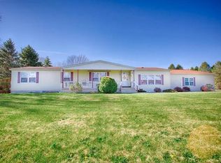 1365 Bushkill Center Rd, Nazareth, PA 18064