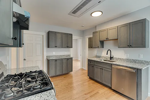 24 Dunlap St #2 Photo 1