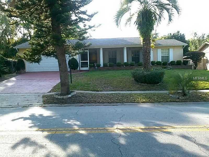 1st image of 214 Carriage Hill Dr