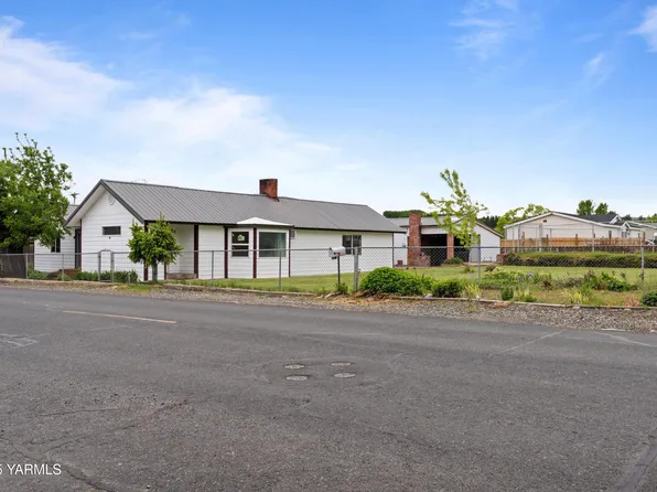 1000 Franklin Rd, Tieton, WA 98947