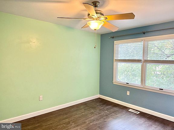 3rd image of 3302 Aquia Dr