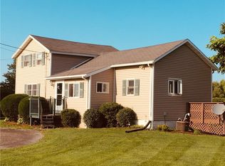 3229 Freshour Rd, Canandaigua, NY 14424