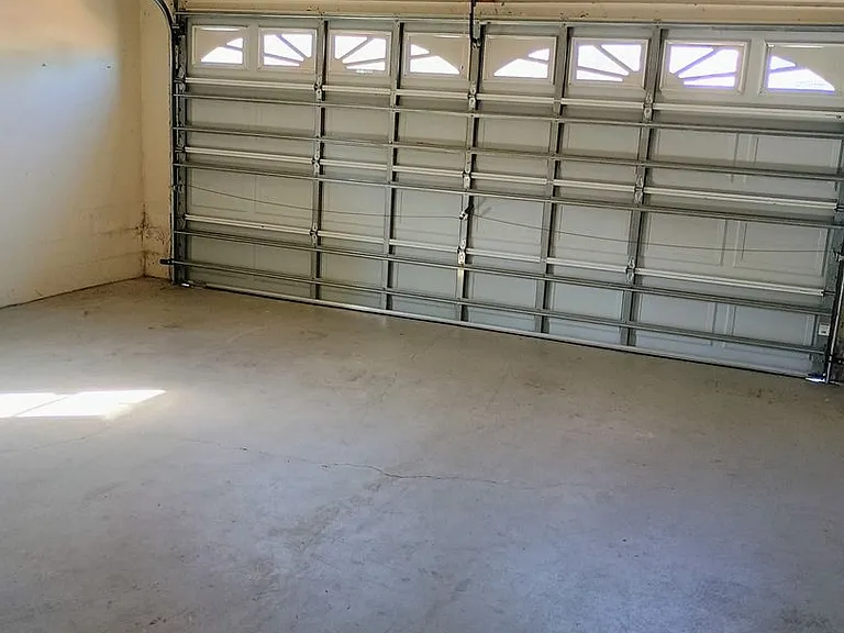 11624 Linden Dr — Photo 29