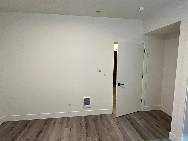 1550 N Buffalo St — Photo 9