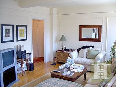4th image of 40 W 72nd St #15-6B
