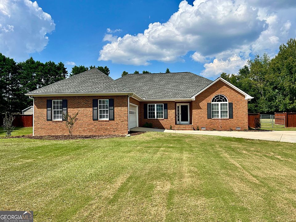 1st image of 75 Kristin Ct