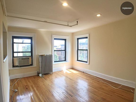 5th image of 85 Saint James Pl #3