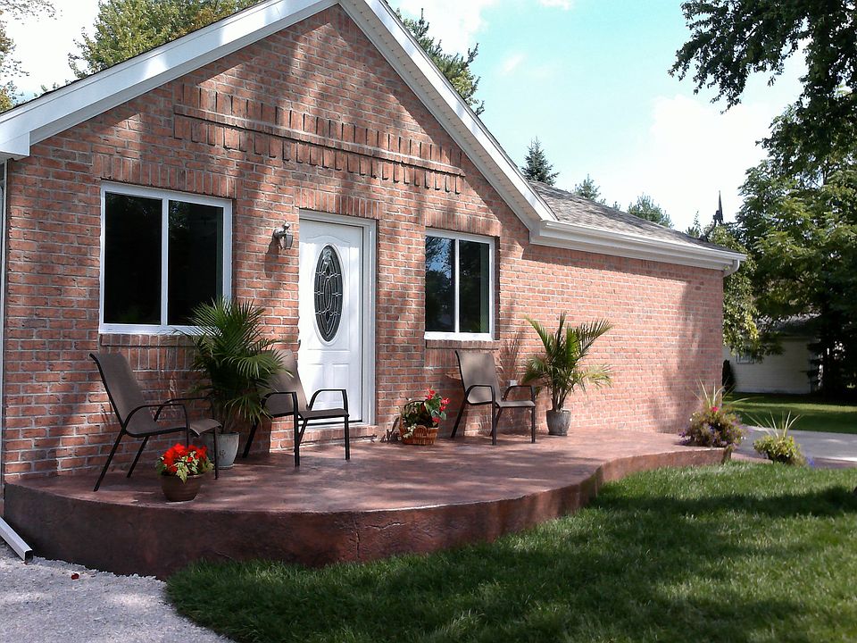 1st image of 3070 Elmwood Dr