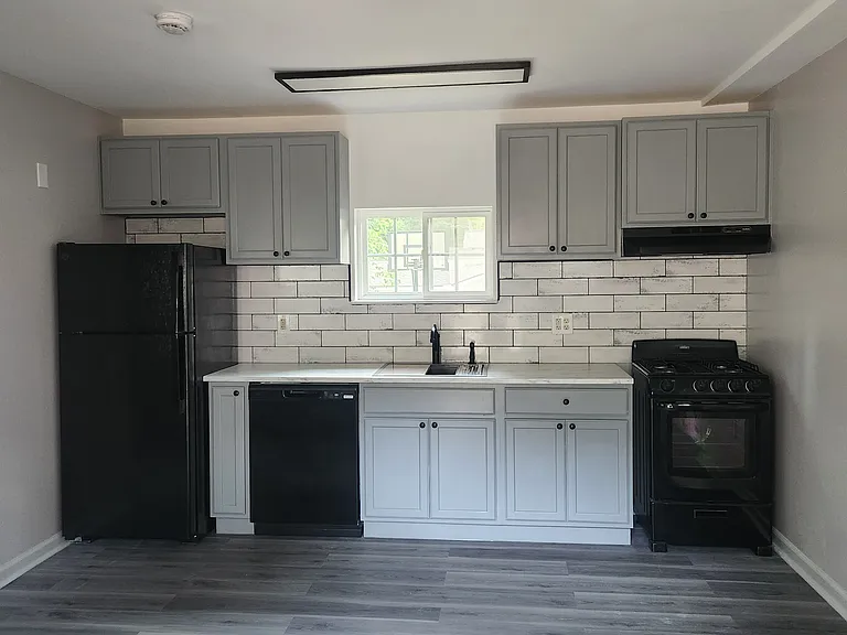 2526 Windmere Dr — Photo 4