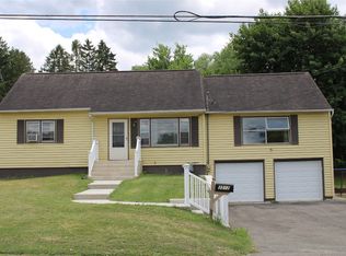 3512 Stratford Dr, Vestal, NY 13850