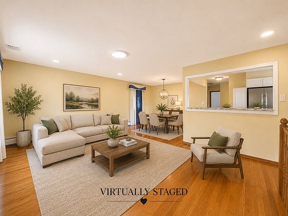 5th image of 263 Commack Rd Floor 1