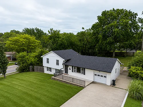 100 W Leslie Ln Photo 1