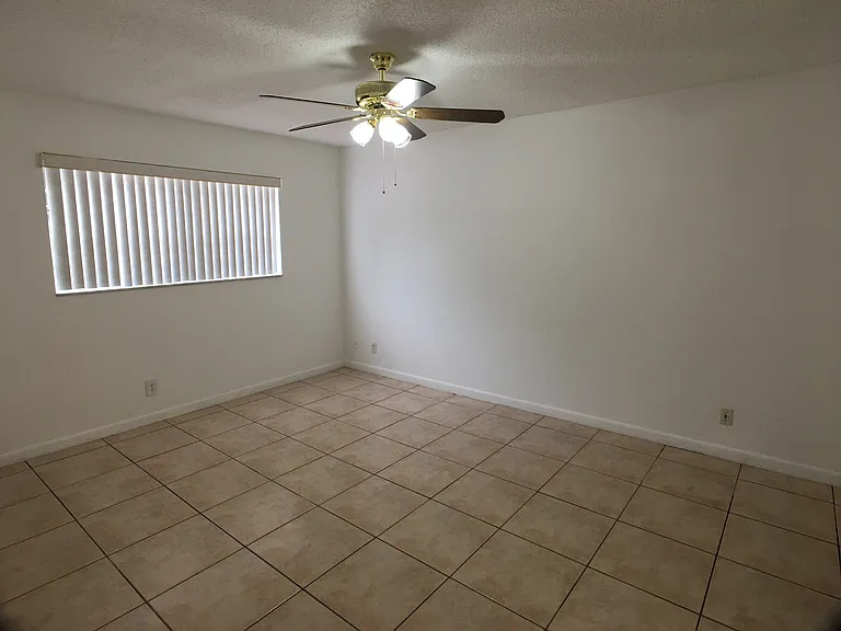 5852 Albert Rd — Photo 7