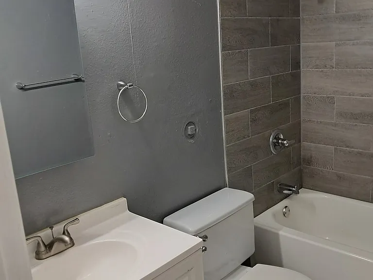 1425 N Yosemite St #2 — Photo 8