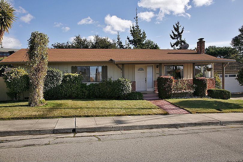 1st image of 3690 Malcolm Ave