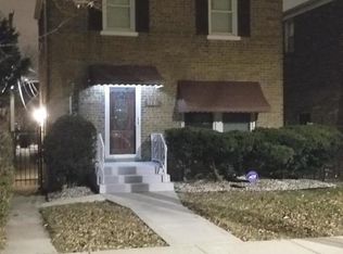 9831 S Prairie Ave, Chicago, IL 60628