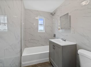 1081 Rhinelander Ave, Bronx, NY 10461