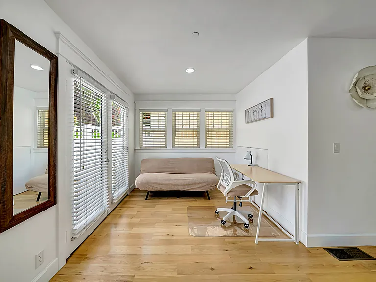 20 Anchorage St — Photo 11