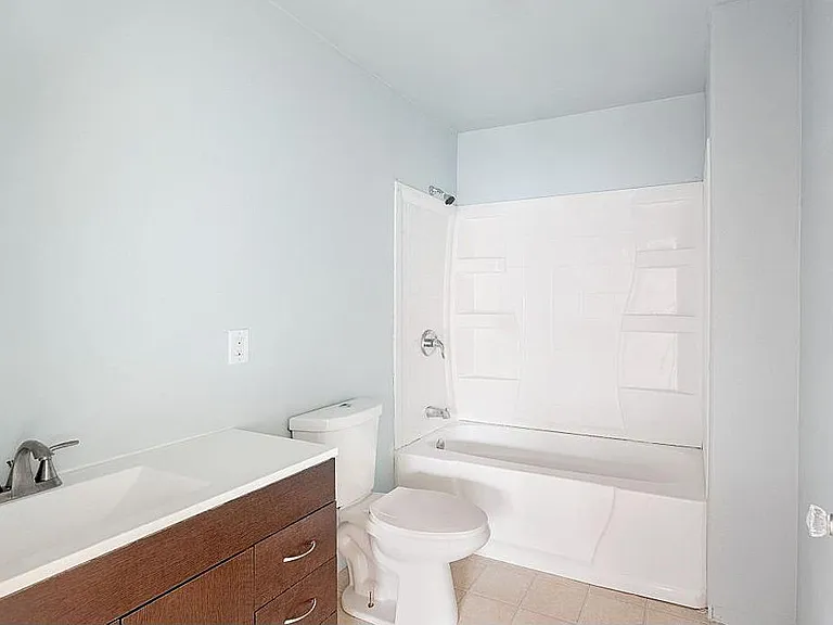 208 B St — Photo 3