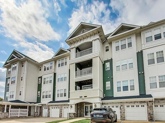 2nd image of 13901 Belle Chasse Blvd Unit 110