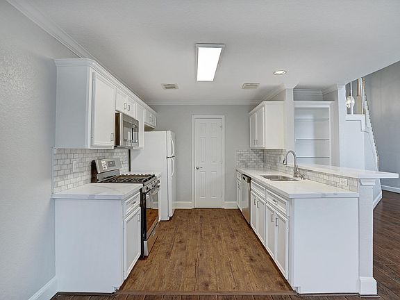 5th image of 2209 Park Ave