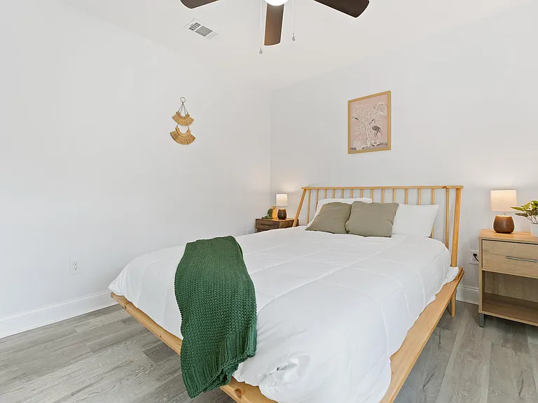 2815 W Lloyd St — Photo 26