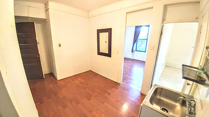 Rented by Downtown Mgt & Realty LLC | media 10