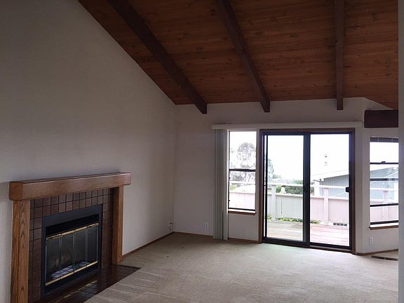 3rd image of 327 Park Dr