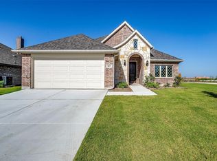 165 Trinity St, Grandview, TX 76050