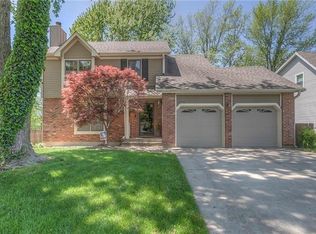 14714 S Navaho Dr, Olathe, KS 66062