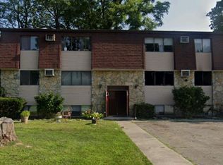 511 N Rangeline Rd, Carmel, IN 46032