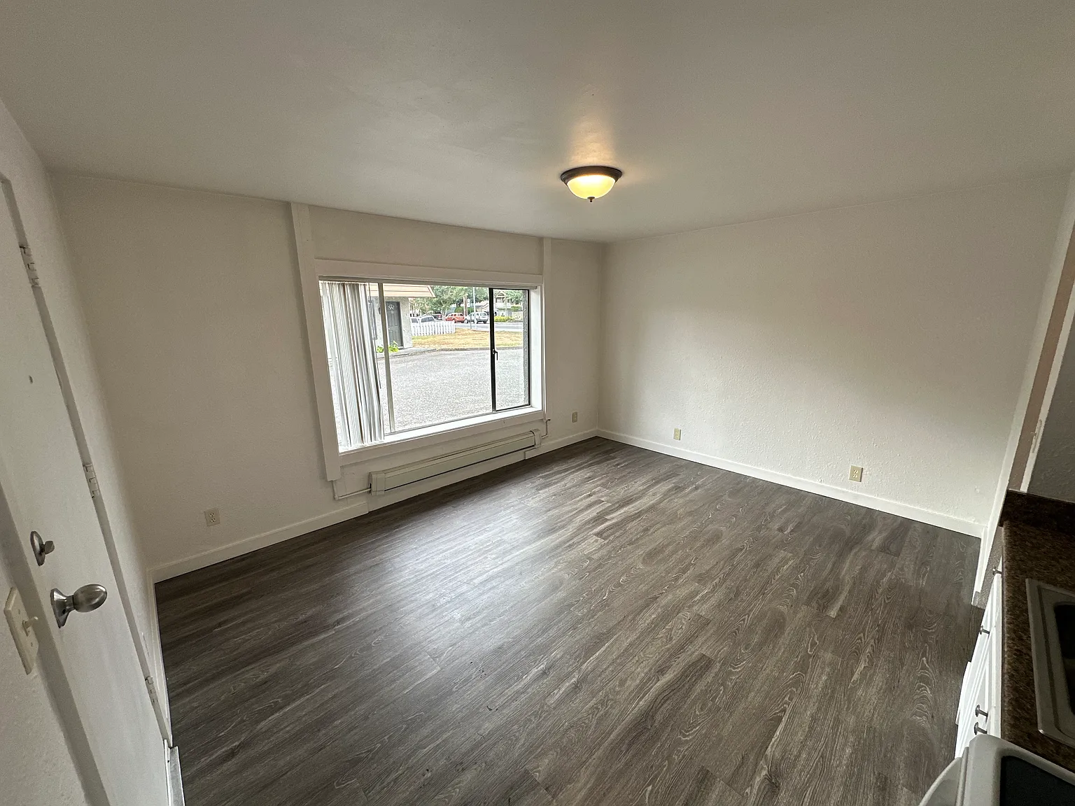 1 bed, 450 sqft, $1,275 — Photo 3