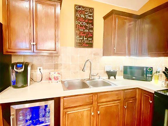 3rd image of 756 River Garden Dr