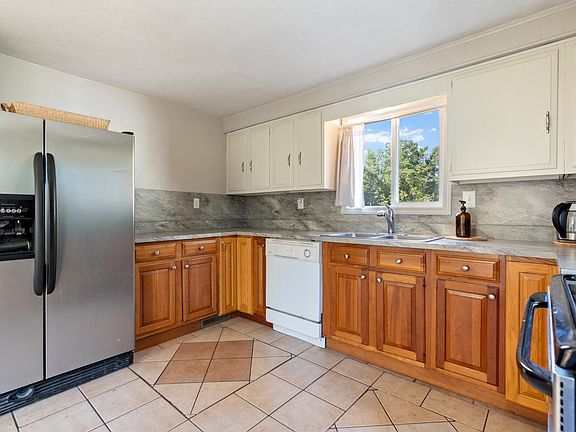 5th image of 4967 Barbeau Rd