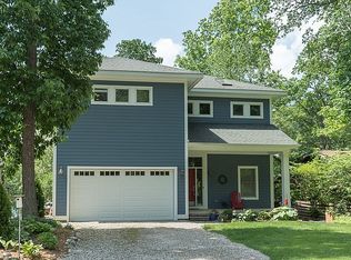 6489 Forest Beach Dr, Brighton, MI