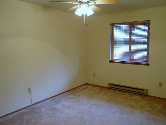 5th image of 18200 73rd Ave NE Unit B203