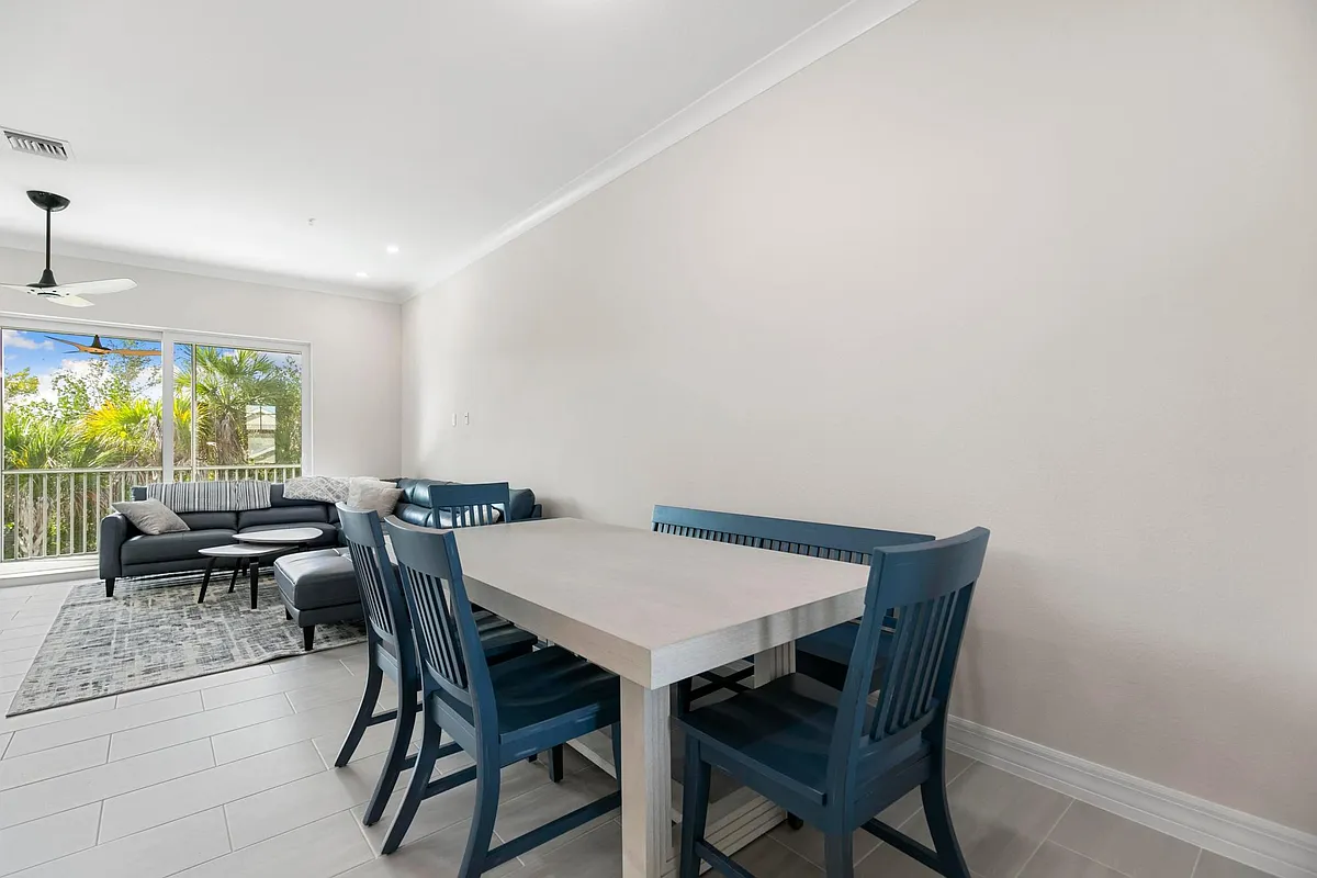 Building Photo - 274 Indies Dr E #201