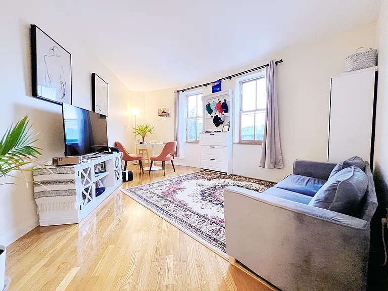 100 W Cedar St #3 — Photo 2