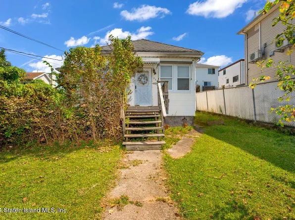239 Graves St, Staten Island, NY 10314
