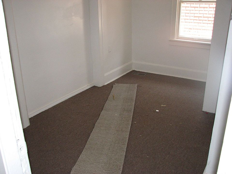 2nd image of 5006 Alcott Ave
