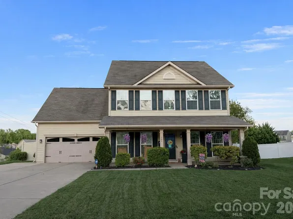 709 Heddington Ct, Gastonia, NC 28056