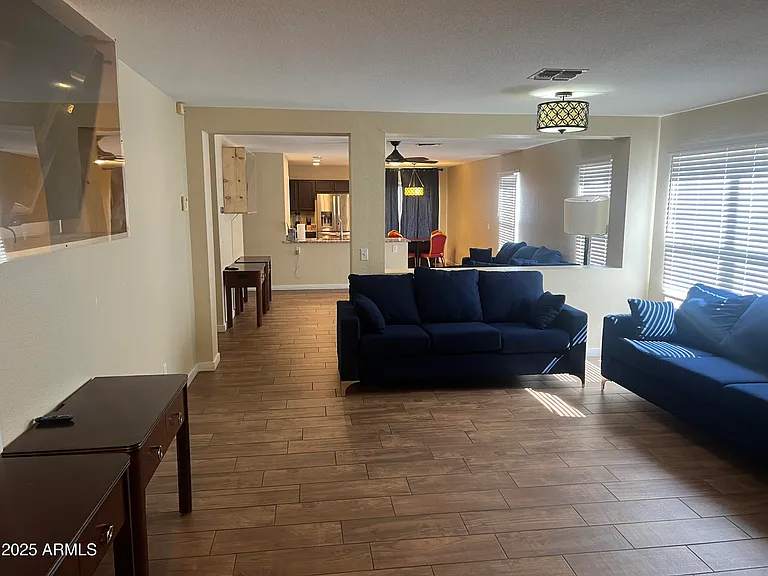 3020 W Red Fox Rd #3020 — Photo 7